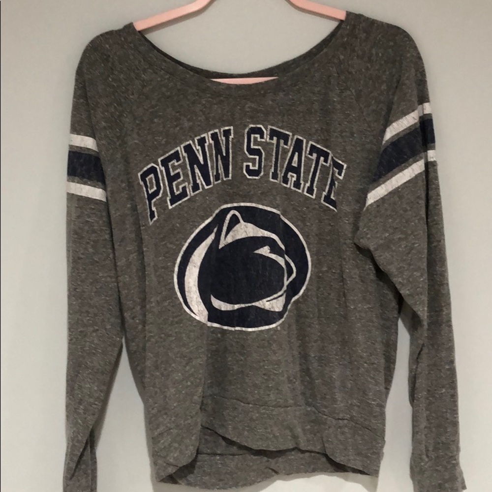 💙Penn State💙 top that’s light weight!